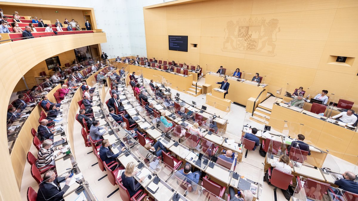 Plenarsaal des Bayerischen Landtags während einer Regierungserklärung von Ministerpräsident Söder (CSU) am 21.07.21