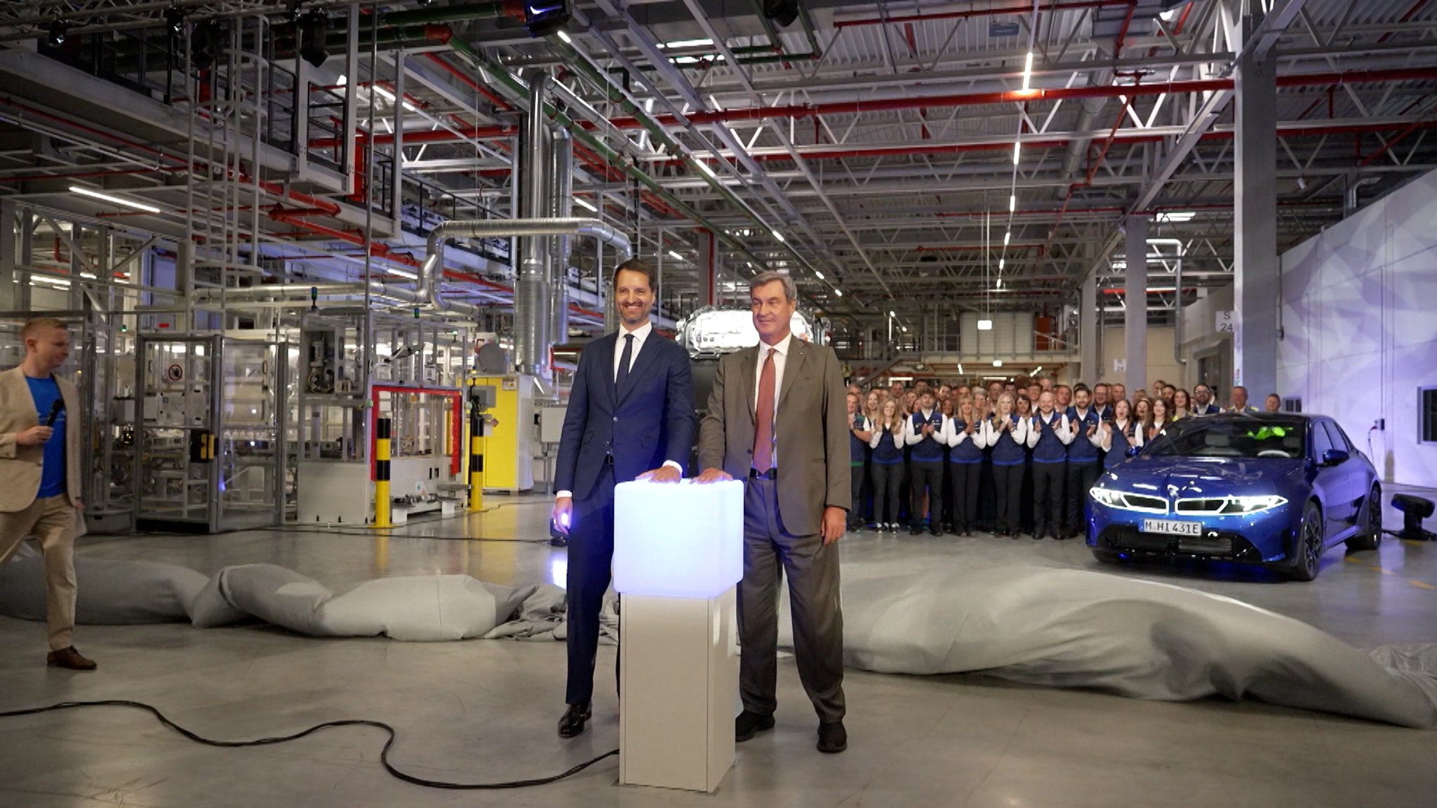 Im neuen Werk produziert BMW Hochvoltbatterien der neuesten Generation. | Bild: Bayerischer Rundfunk 2026 Im neuen Werk produziert BMW Hochvoltbatterien der neuesten Generation.