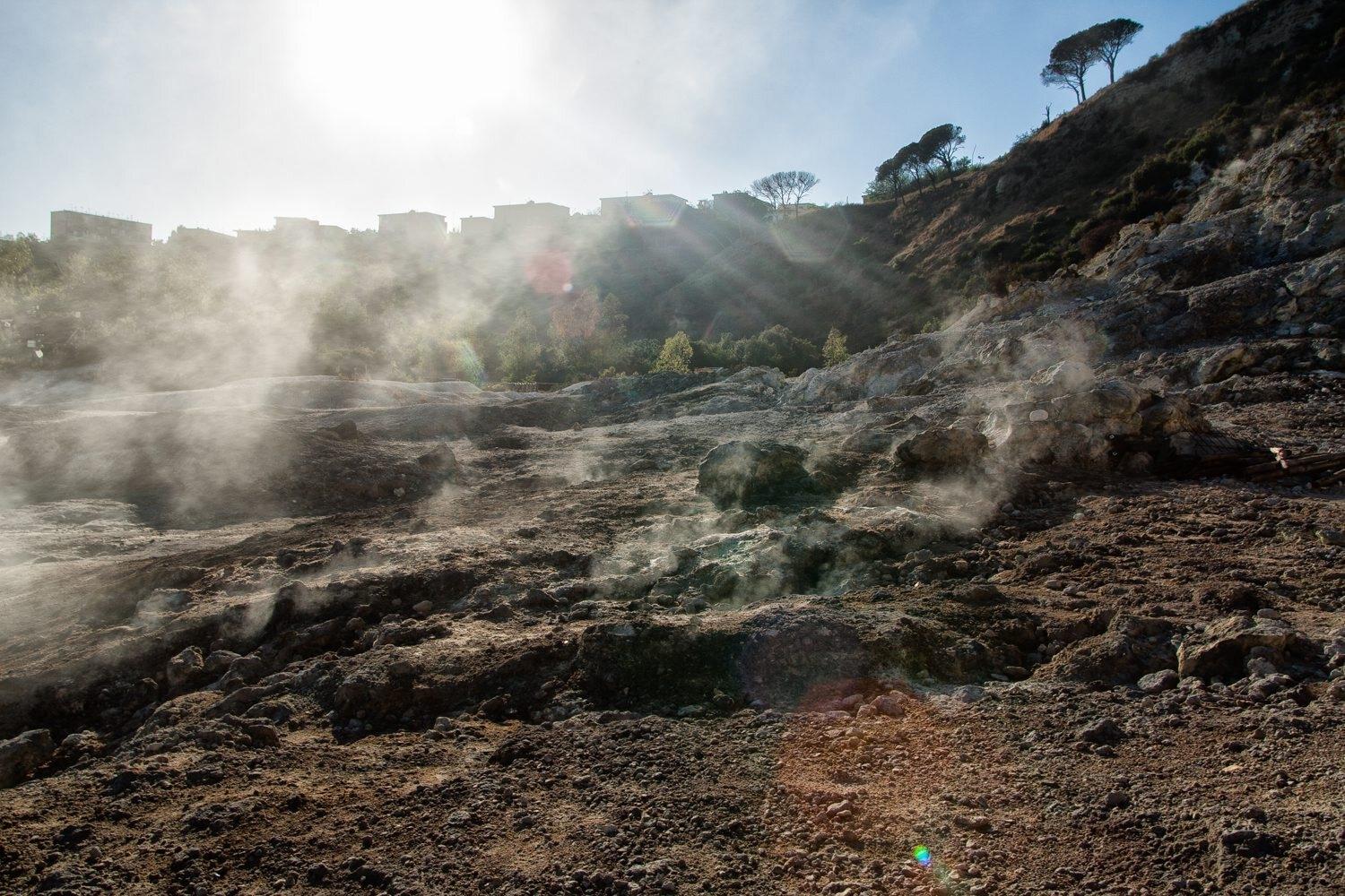 Anwohner in Panik: Erneut Erdbeben in Vulkanregion bei Neapel | BR24
