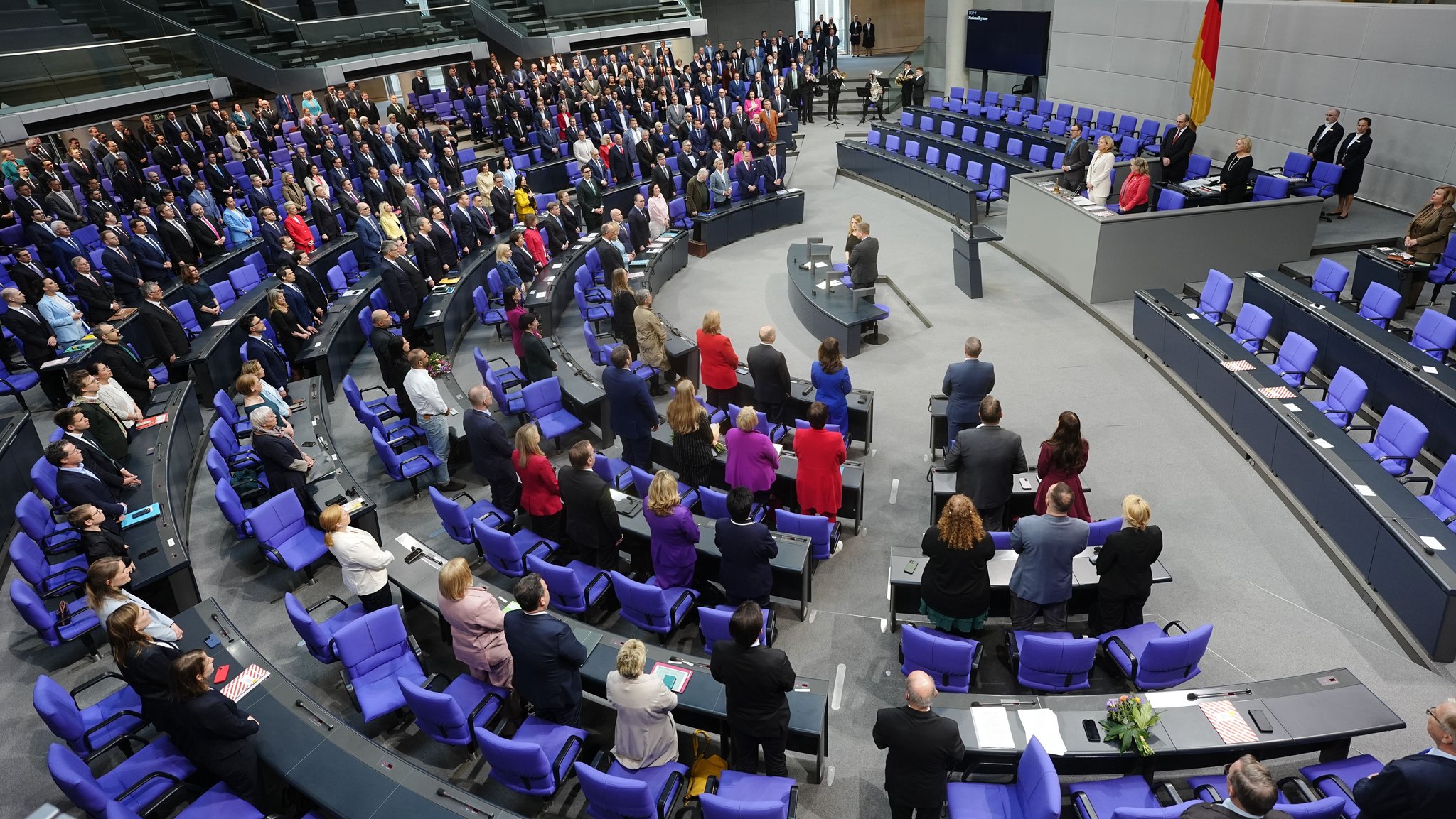 Neuer Bundestag: Weniger aber viele neu Abgeordnete