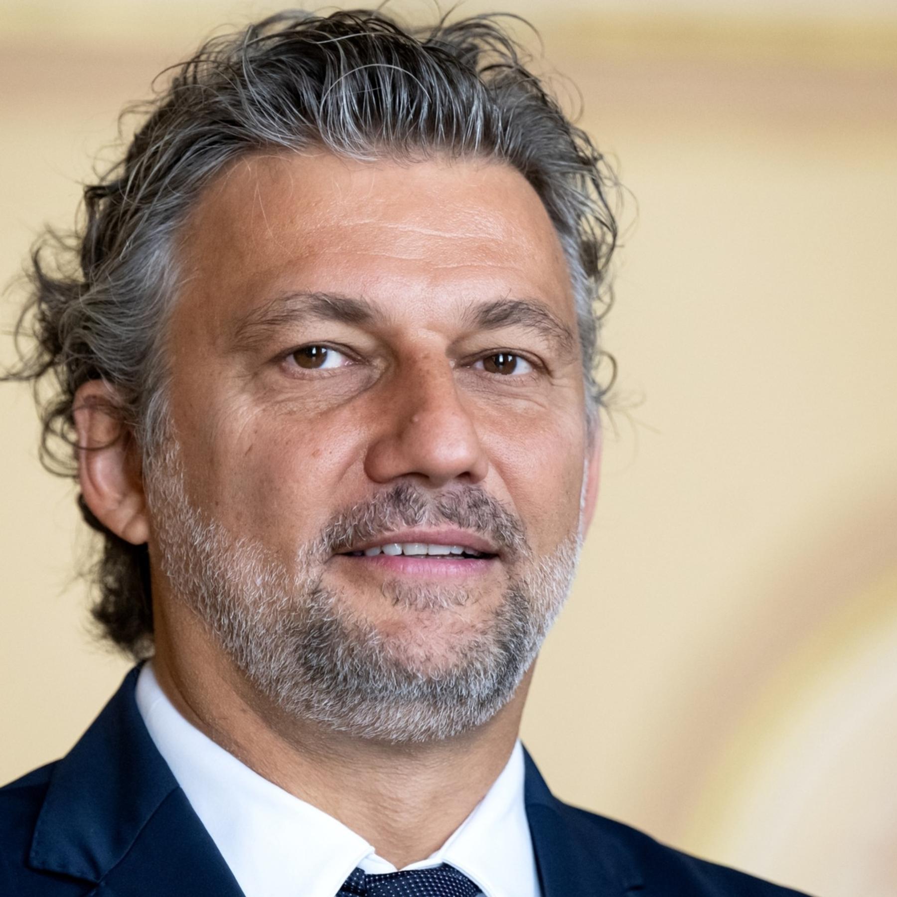 Ermittlungen gegen Startenor – Kaufmann dementiert Vorwürfe episode artwork