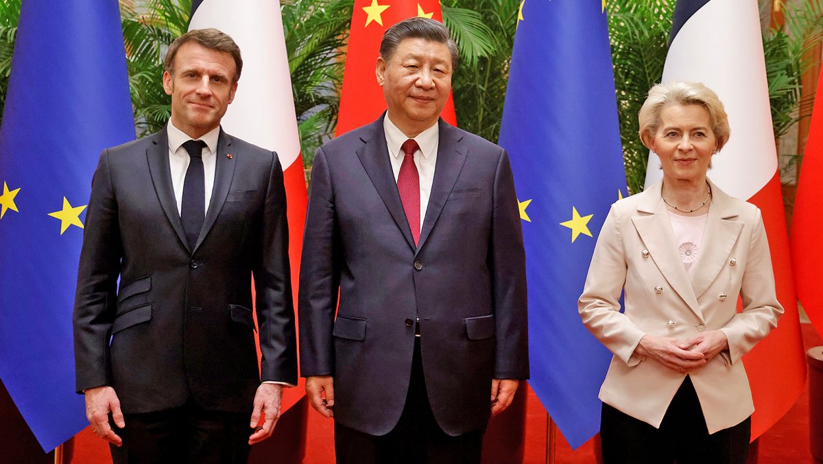 Xi Jinping (m.) mit Emmanuel Macron (l.) und Ursula von der Leyen