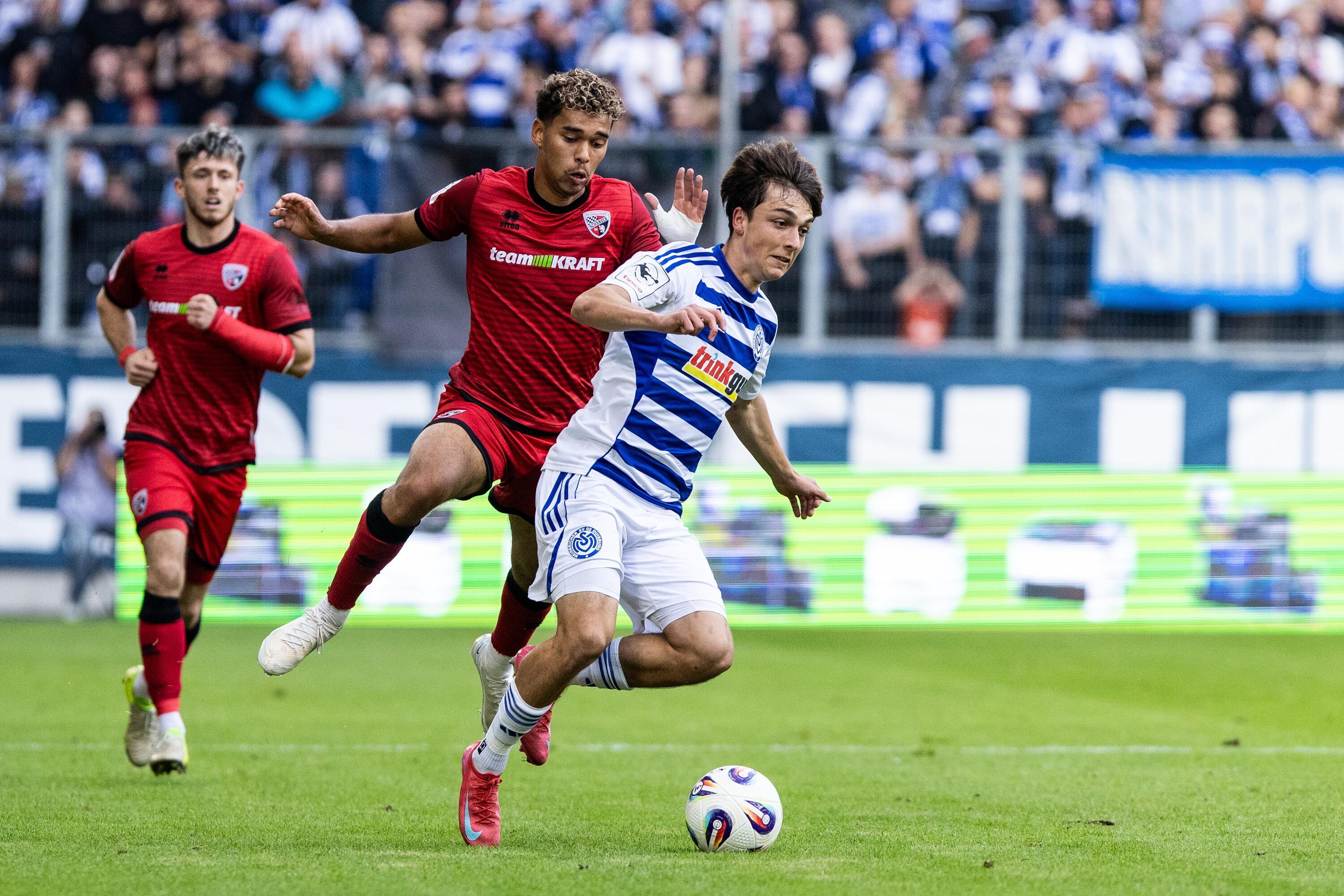 Simon Symalla (MSV Duisburg, 23), Yann Sturm (FC Ingolstadt, 7) 