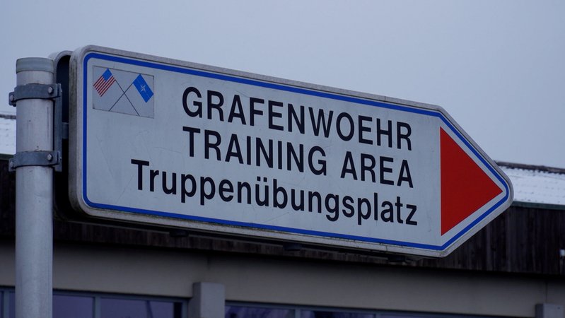 Schild am Truppenübungsplatz Grafenwöhr