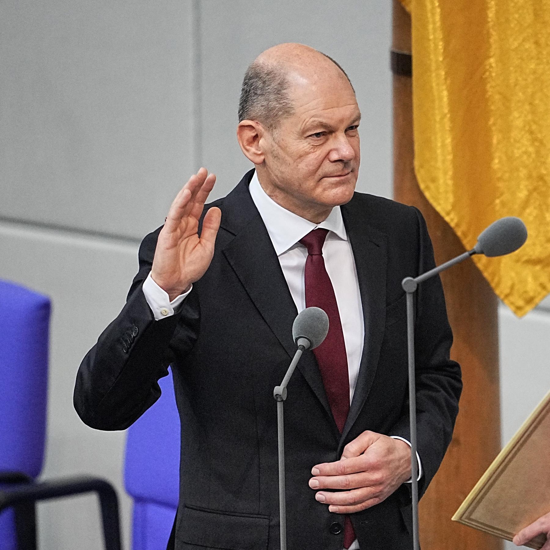 Von Krisen und Neuanfängen - Politischer Rückblick auf 2021