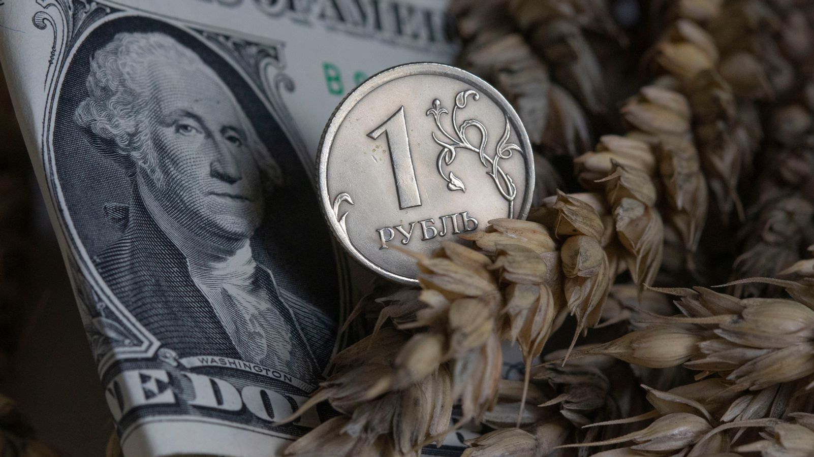 “Vertrauen erschüttert“: Rubel-Absturz schockiert Russland