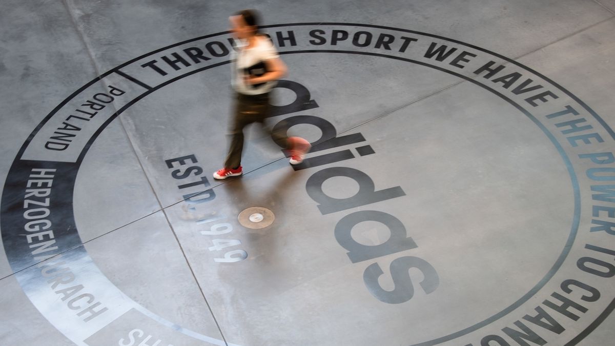 Corona Gehaltsverzicht Statt Mietboykott Bei Adidas Br24