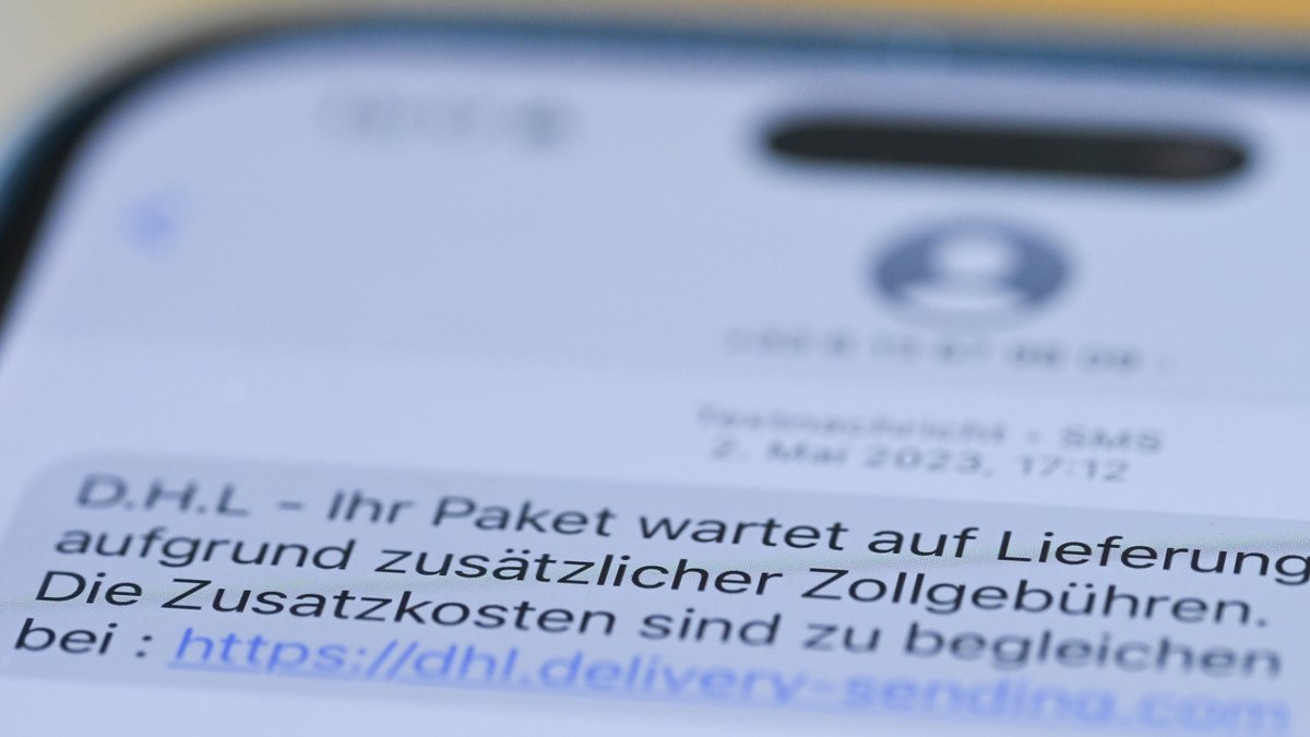 Betrugs-SMS: Paket-Masche hört nicht auf