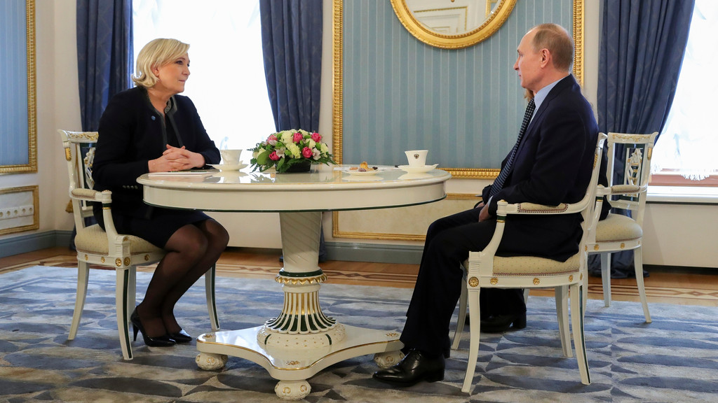 Marine Le Pen zu Besuch am 24.März 2017 bei Wladimir Putin im Kreml.