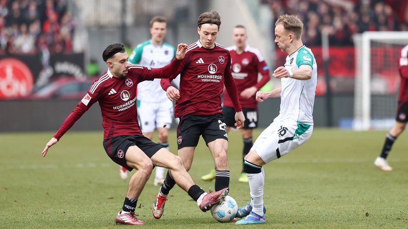 1. FC Nürnberg - Hannover 96 | Bild: picture-alliance/dpa 1. FC Nürnberg - Hannover 96