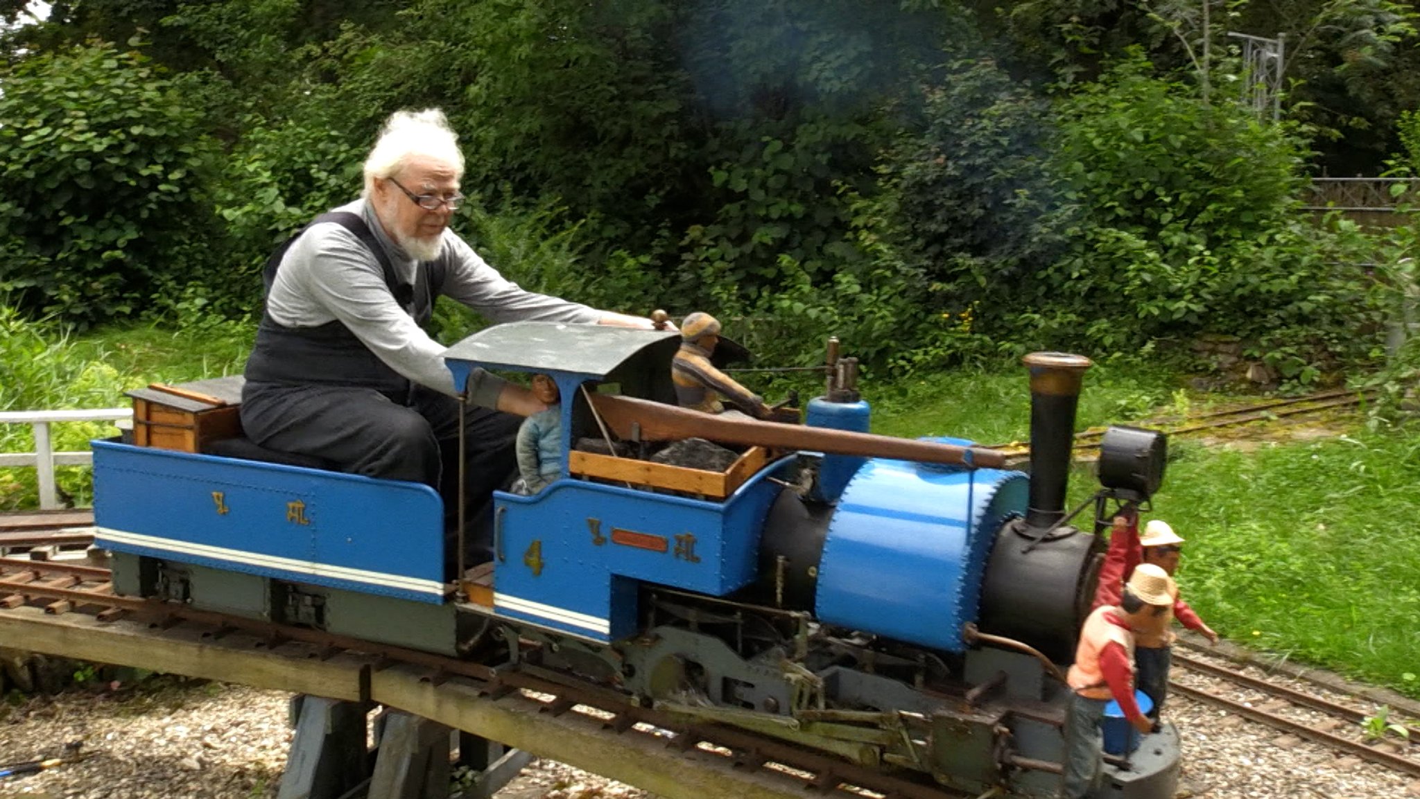 Seine Modelleisenbahn gibt ihm neue Lebenskraft