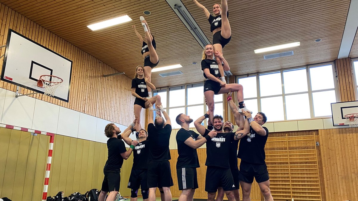 Deutschlands Top-Cheerleader trainieren im Fichtelgebirge