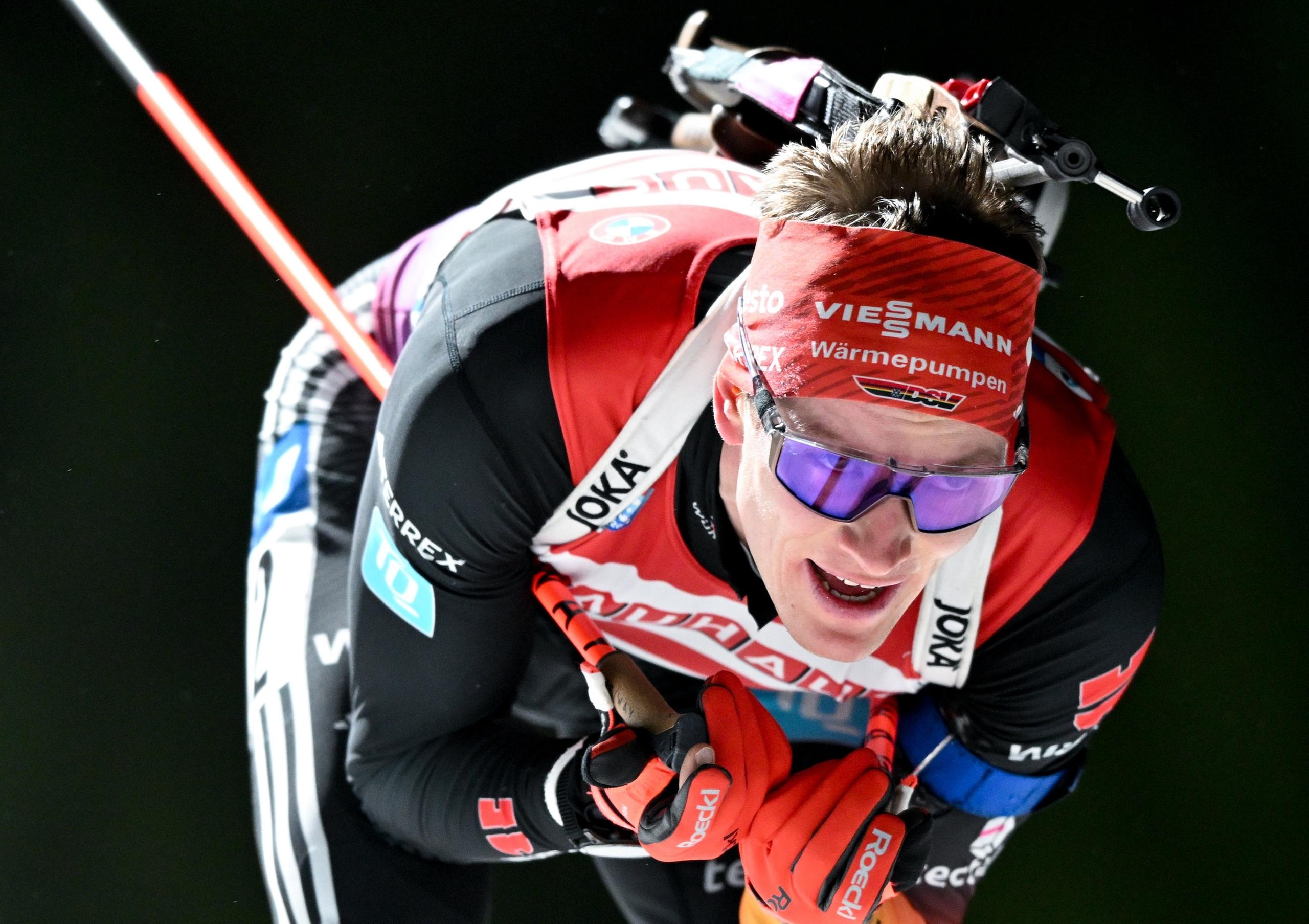 14.02.2024, Tschechien, Nove Mesto Na Morave: Biathlon: Weltmeisterschaft, Einzel 20 km, Herren, Benedikt Doll aus Deutschland auf der Strecke. Foto: Hendrik Schmidt/dpa +++ dpa-Bildfunk +++