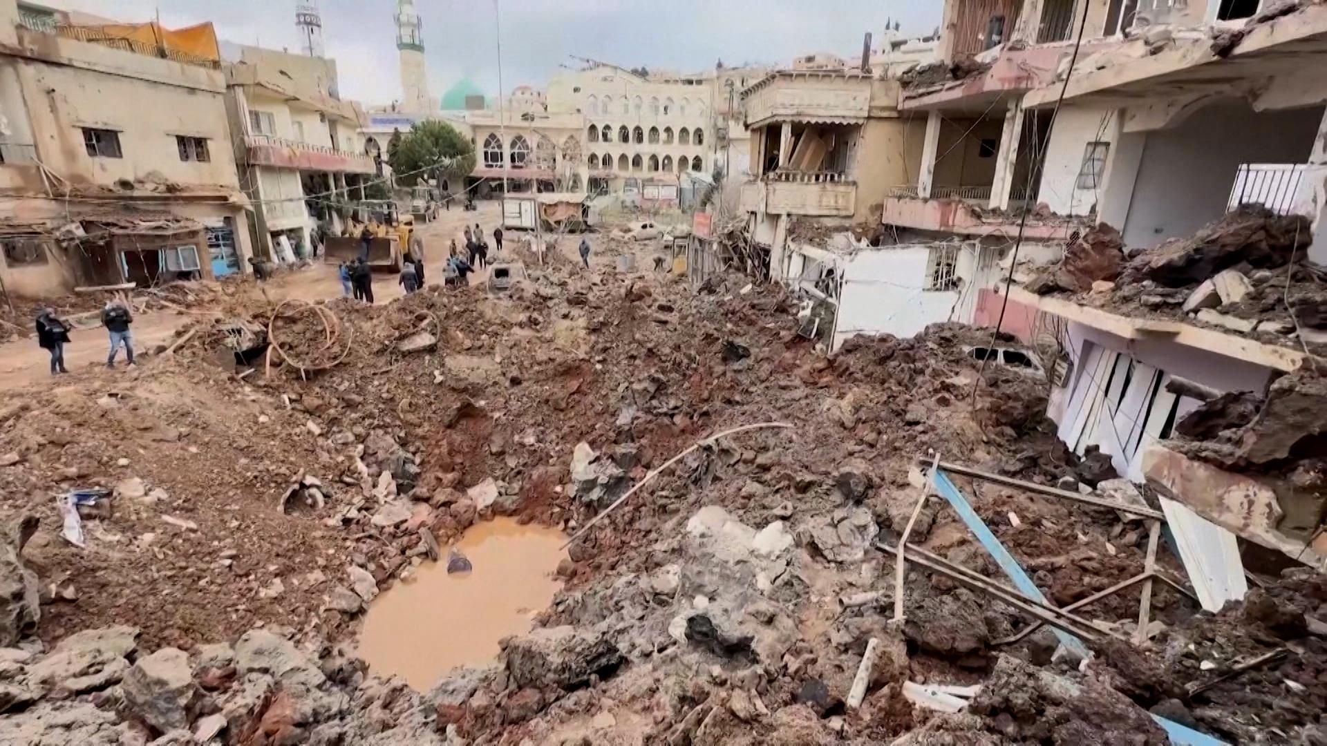 Israel nimmt weiter die vom Iran finanzierte Hisbollah-Miliz ins Visier und greift Ziele im Libanon an. 