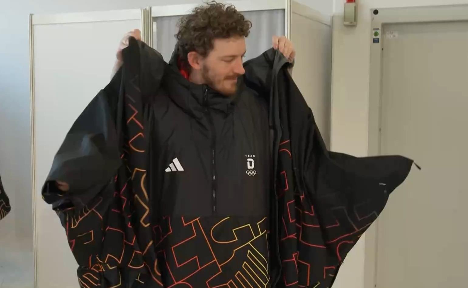 Linus Straßer bei der Einkleidung