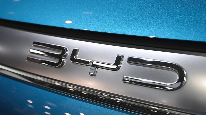 EU verhaengt Strafzoelle fuer E-Autos aus China. | Bild: picture alliance / SVEN SIMON | Frank Hoermann / SVEN SIMON EU verhaengt Strafzoelle fuer E-Autos aus China.