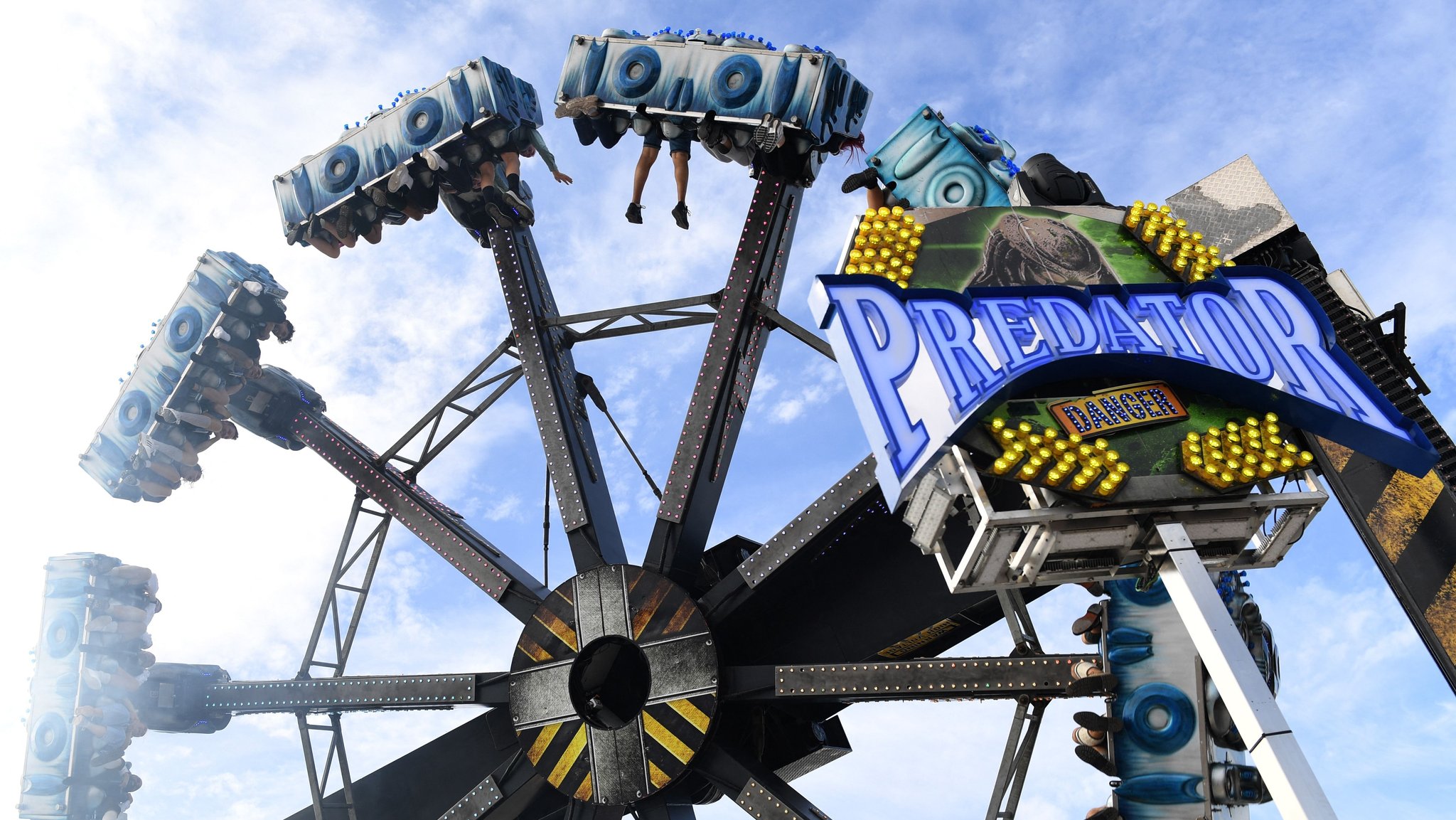 Kopfüber-Panne auf Wiesn: Predator machte schon öfter Probleme