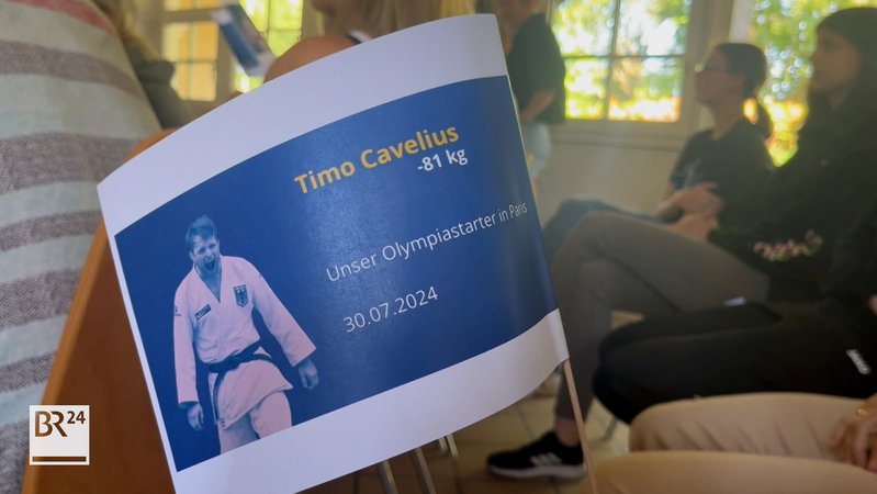 Fähnchen mit dem Olympioniken Cavelius | Bild: BR Fähnchen mit dem Olympioniken Cavelius