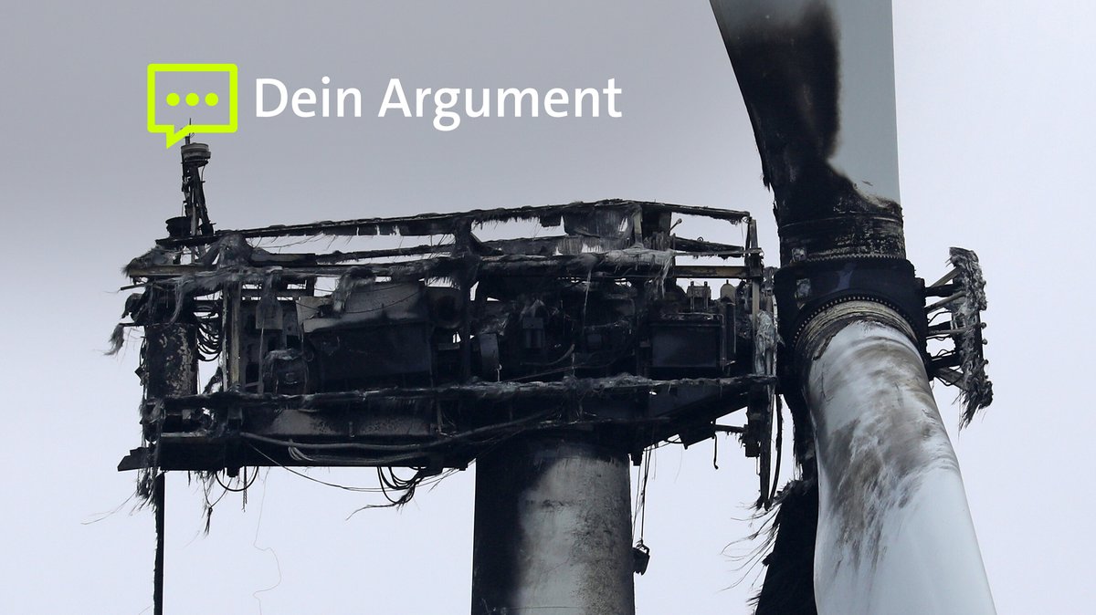 Archivbild: Eine vom Feuer zerstörte Windkraftanlage.