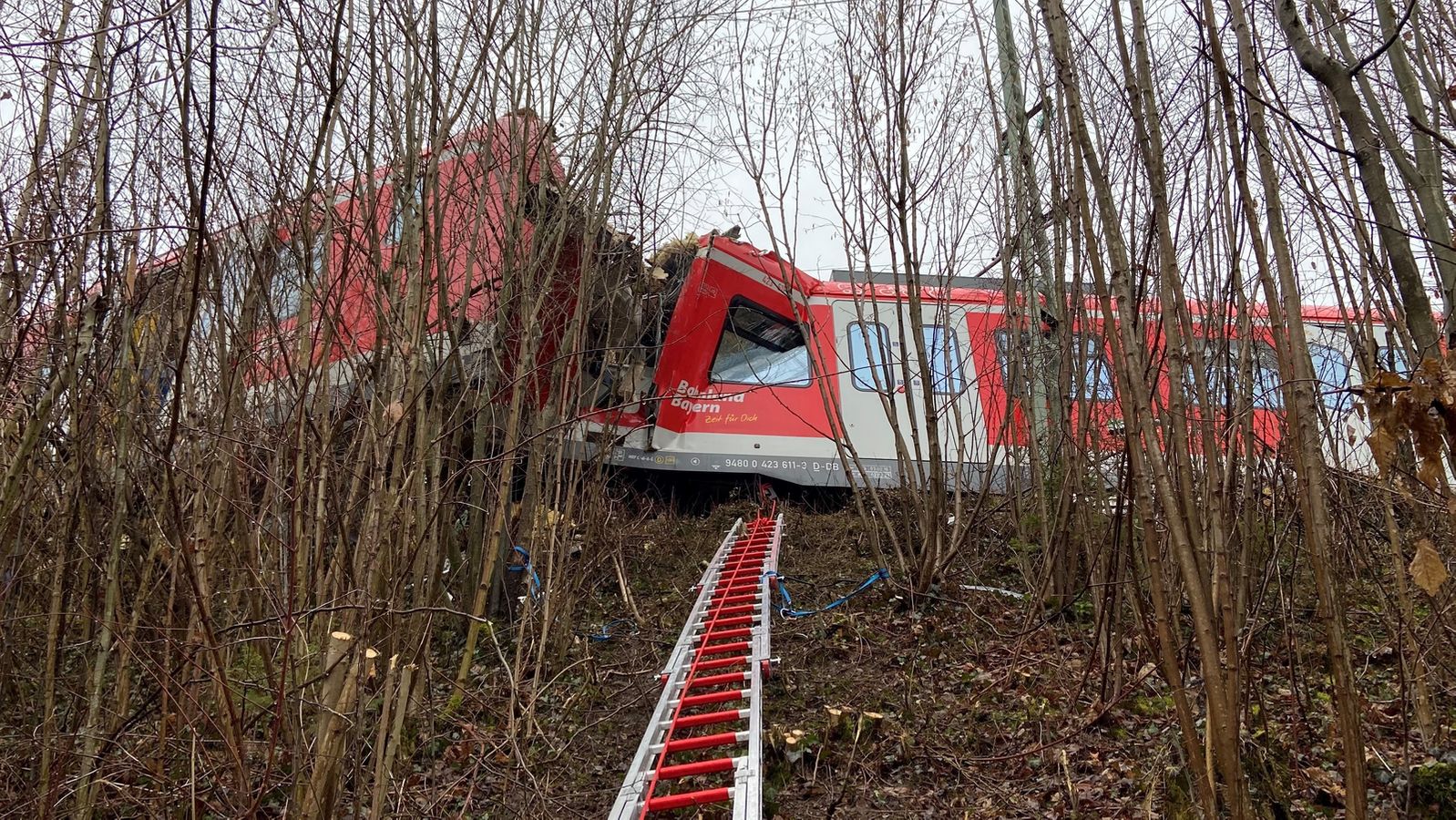 S-Bahn-Unfall in Schäftlarn: Was wir bisher wissen – BR24 S-Bahn-Unfall in Schäftlarn: Was wir bisher wissen – BR24