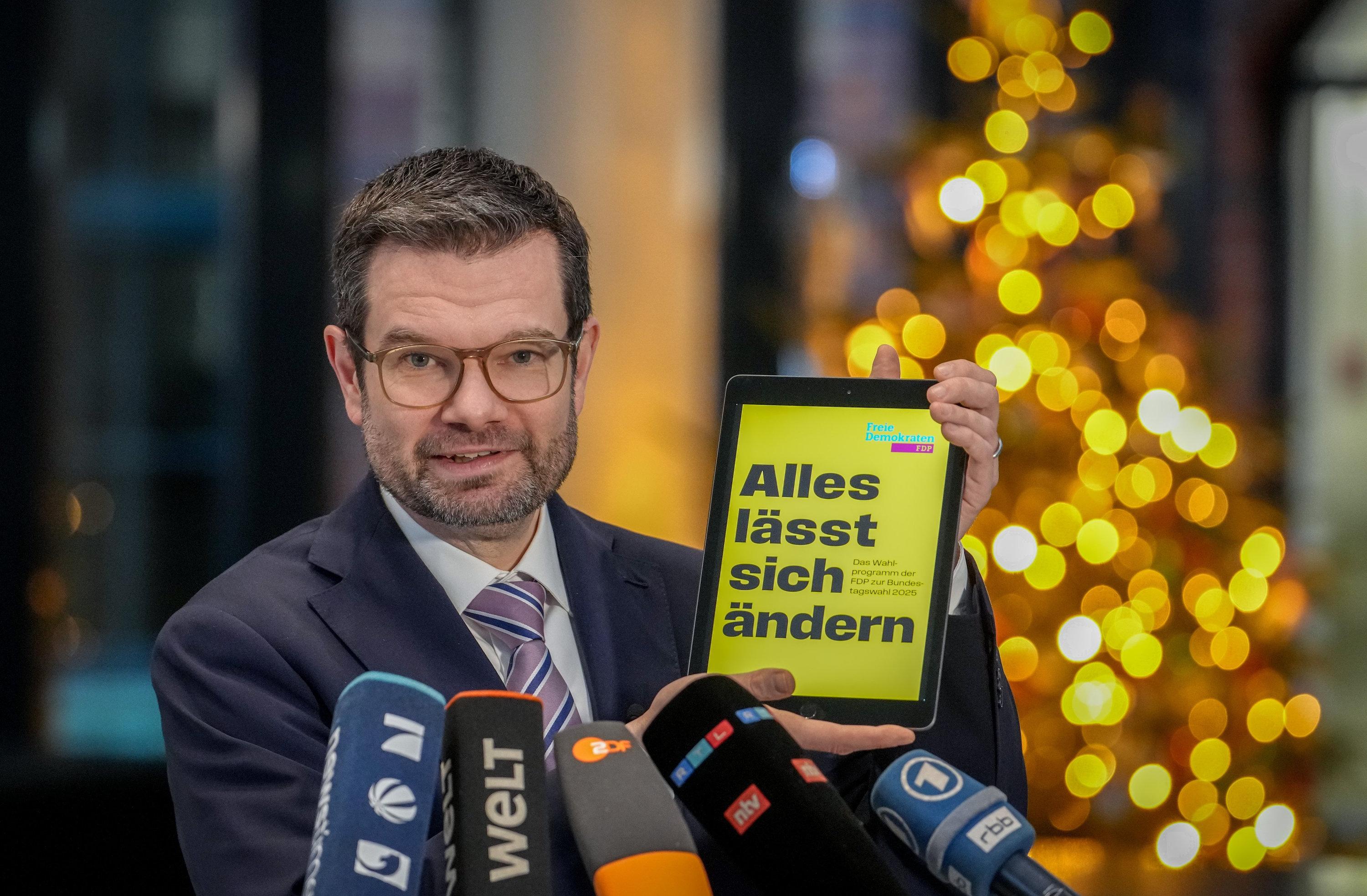 Marco Buschmann, designierter FDP-Generalsekretär, gibt im Anschluss an ein Pressegespräch zur Vorstellung des FDP-Bundestagswahlprogramms ein Pressestatement.