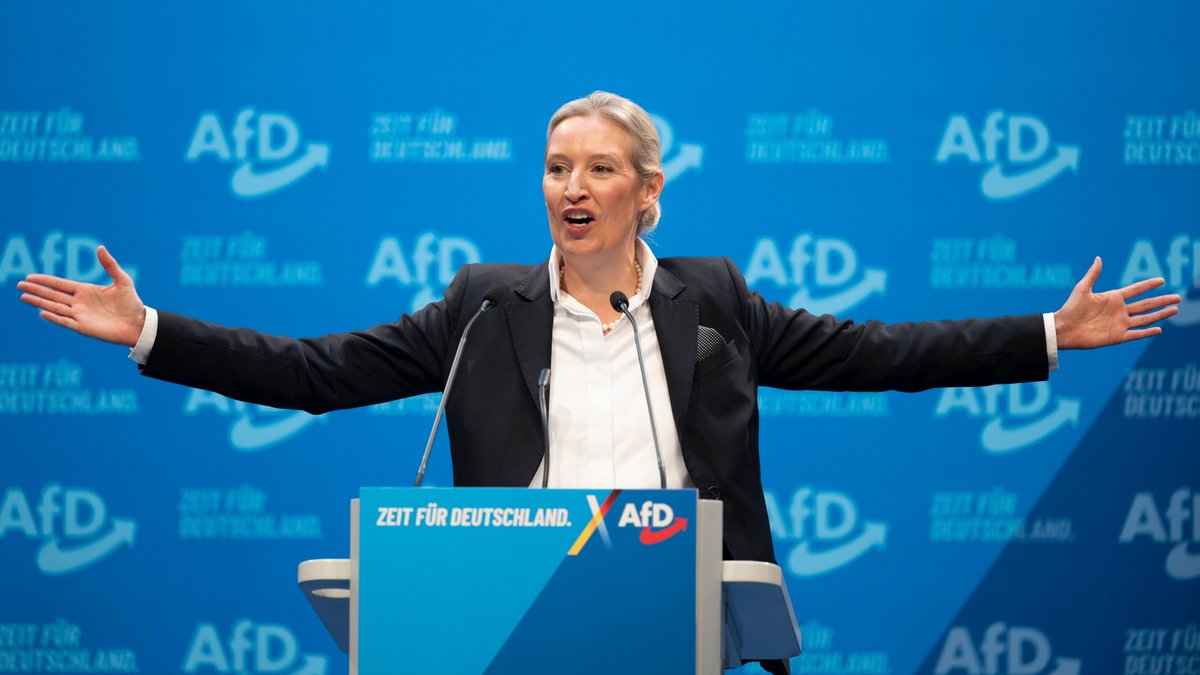 AfD-Parteitag: Alle für Weidel