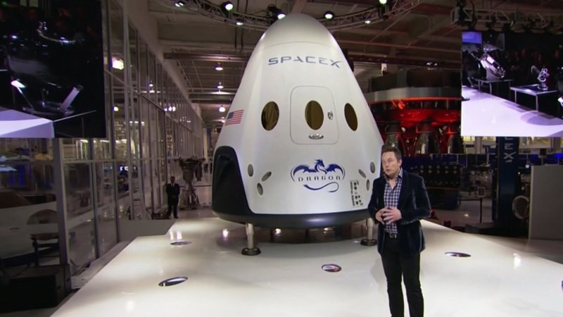 Präsentation der Raumkapsel Crew Dragon der Firma SpaceX für den bemannten Raumflug
