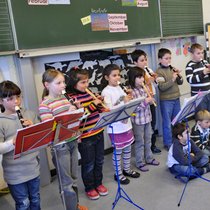 Musikunterricht in der Grundschule | Bild: © picture-alliance/dpa