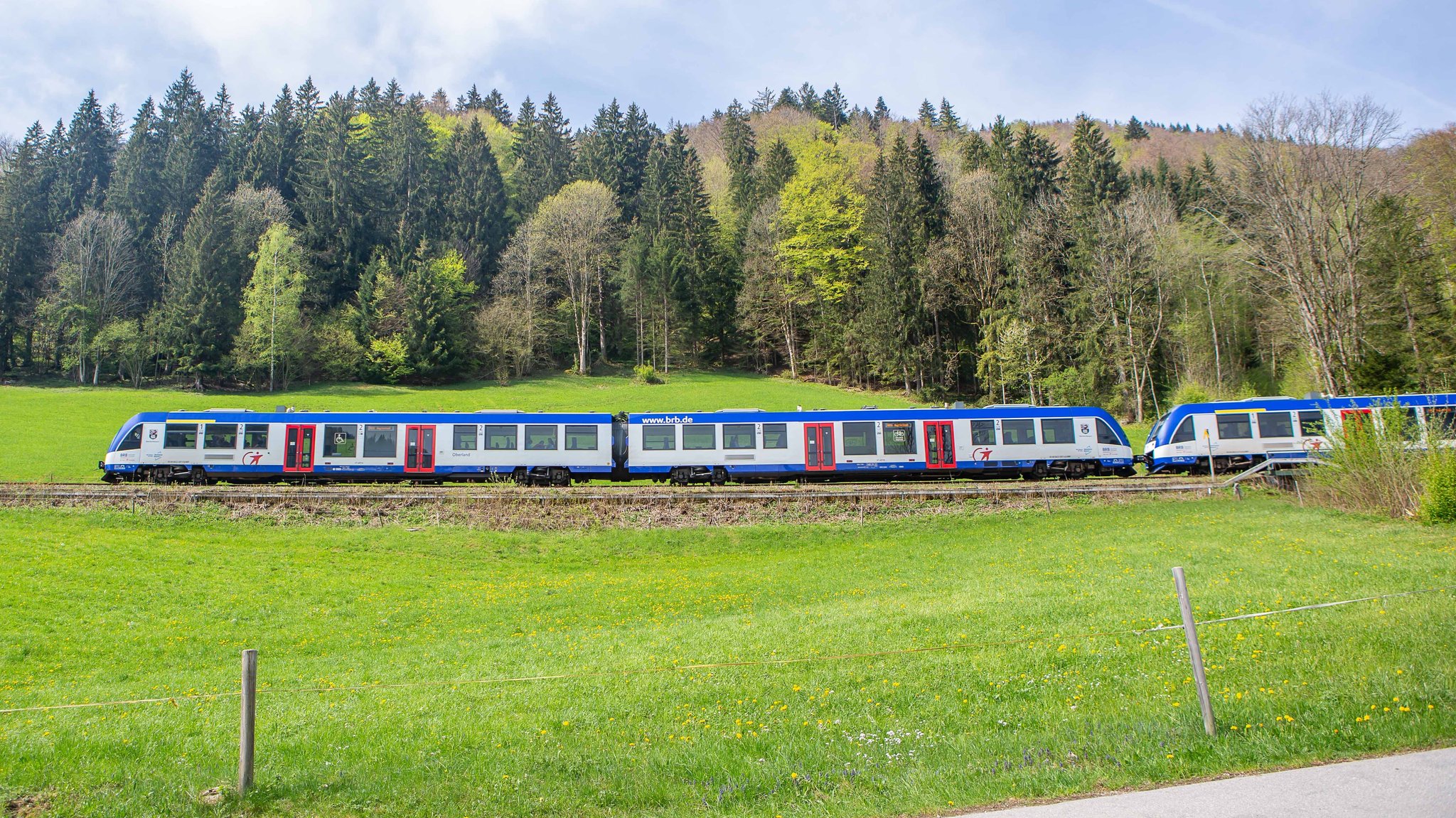 Zug der Bayerischen Oberlandbahn BRB (Symbolbild) | Bild: pa/Goldmann Zug der Bayerischen Oberlandbahn BRB (Symbolbild)
