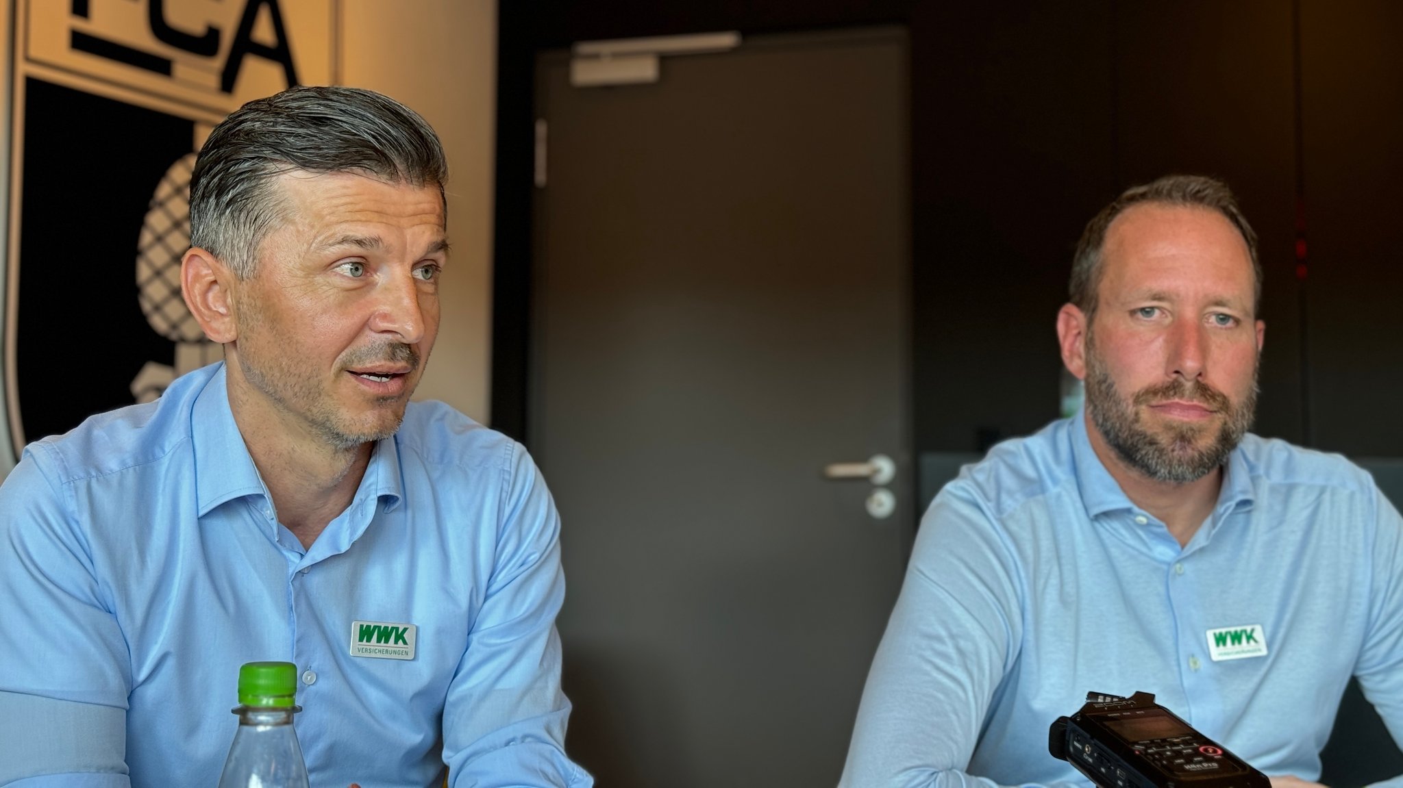 FCA-Sportchef Marinko Jurendic (links) und FCA-Geschäftsführer Michael Ströll (rechts).