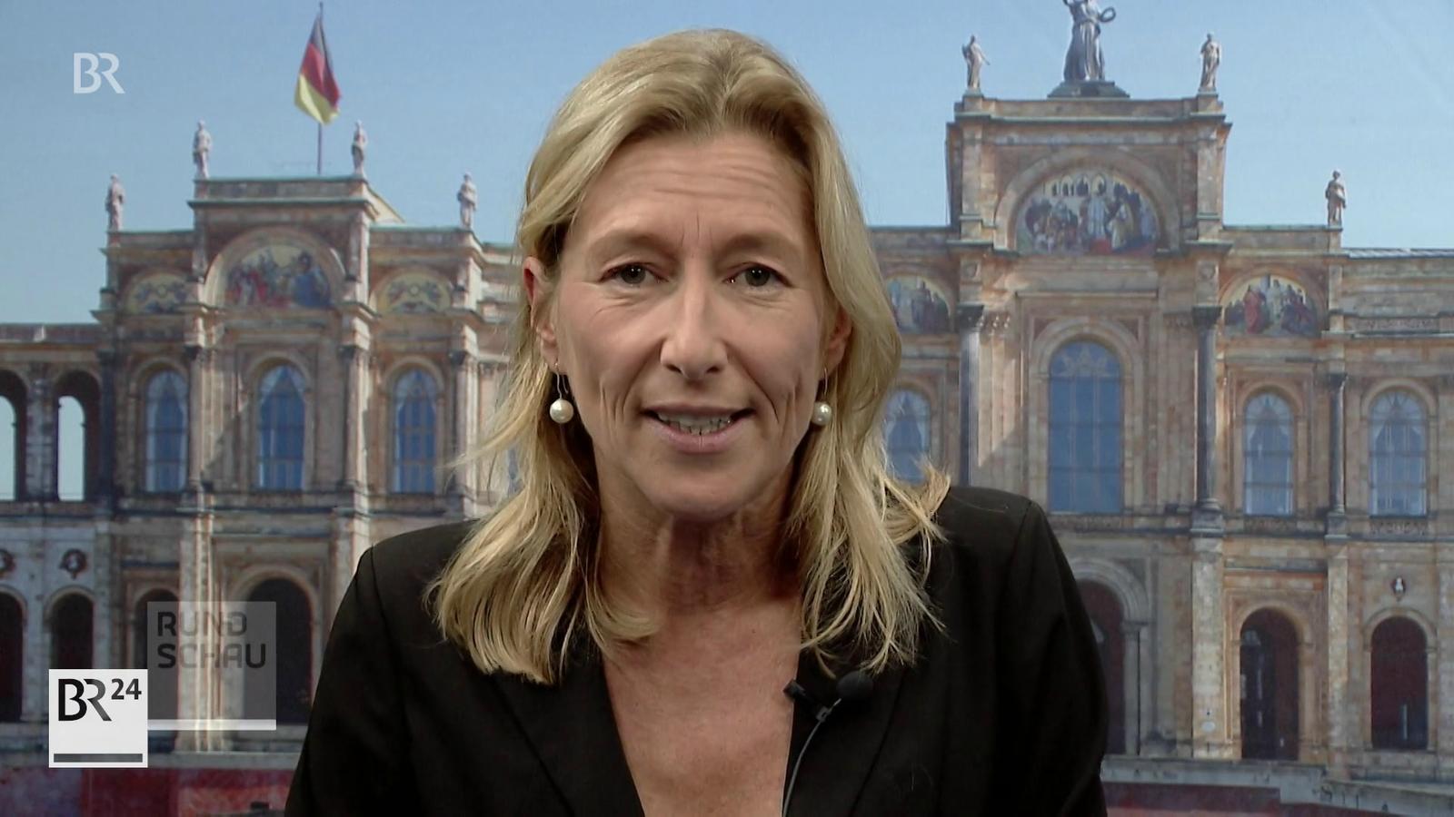 Einschätzungen zu Seehofers Auftritt in der Fraktion BR24