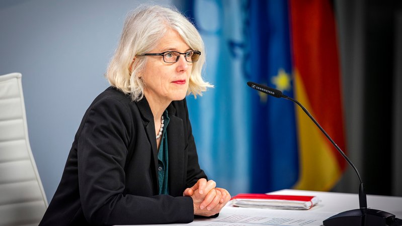 ARCHIV (09.10.2020): Sonderermittlerin Margaretha Sudhof | Bild: picture alliance / photothek | Janine Schmitz ARCHIV (09.10.2020): Sonderermittlerin Margaretha Sudhof