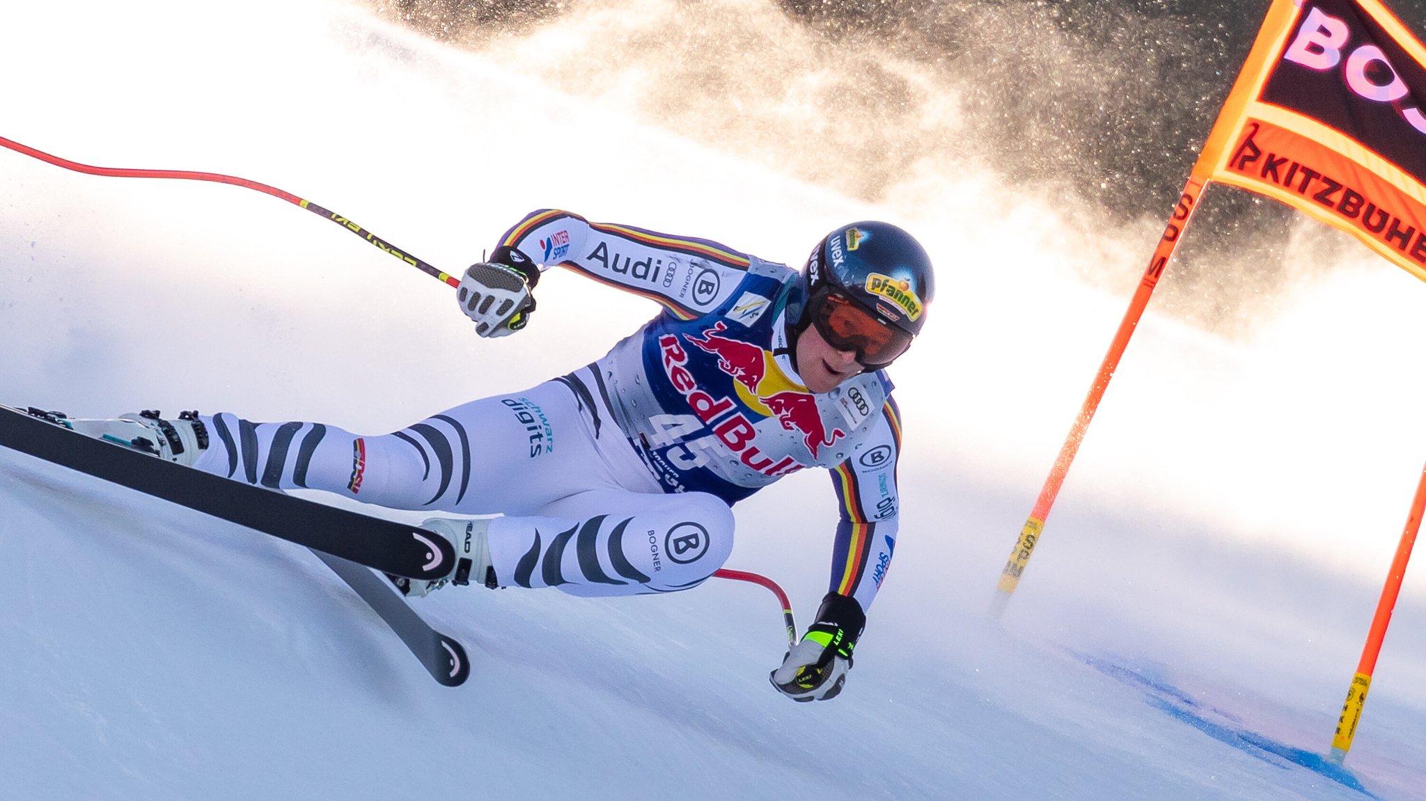 Simon Jocher auf der Piste in Kitzbühel