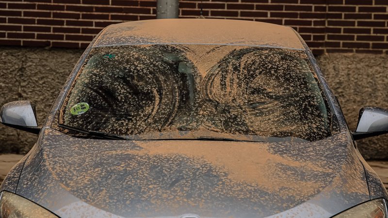 Saharastaub: So reinigen Sie Ihr Auto ohne Schäden am Lack