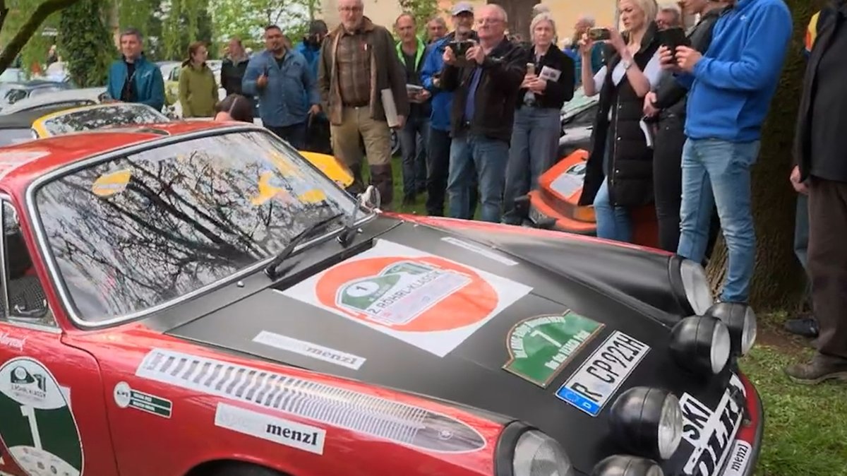 140 historische Porsche unterwegs durch Nordbayern