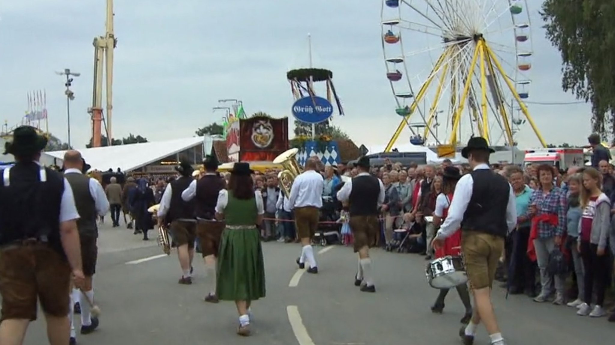 Festauszug zum Karpfhamer Fest 2019