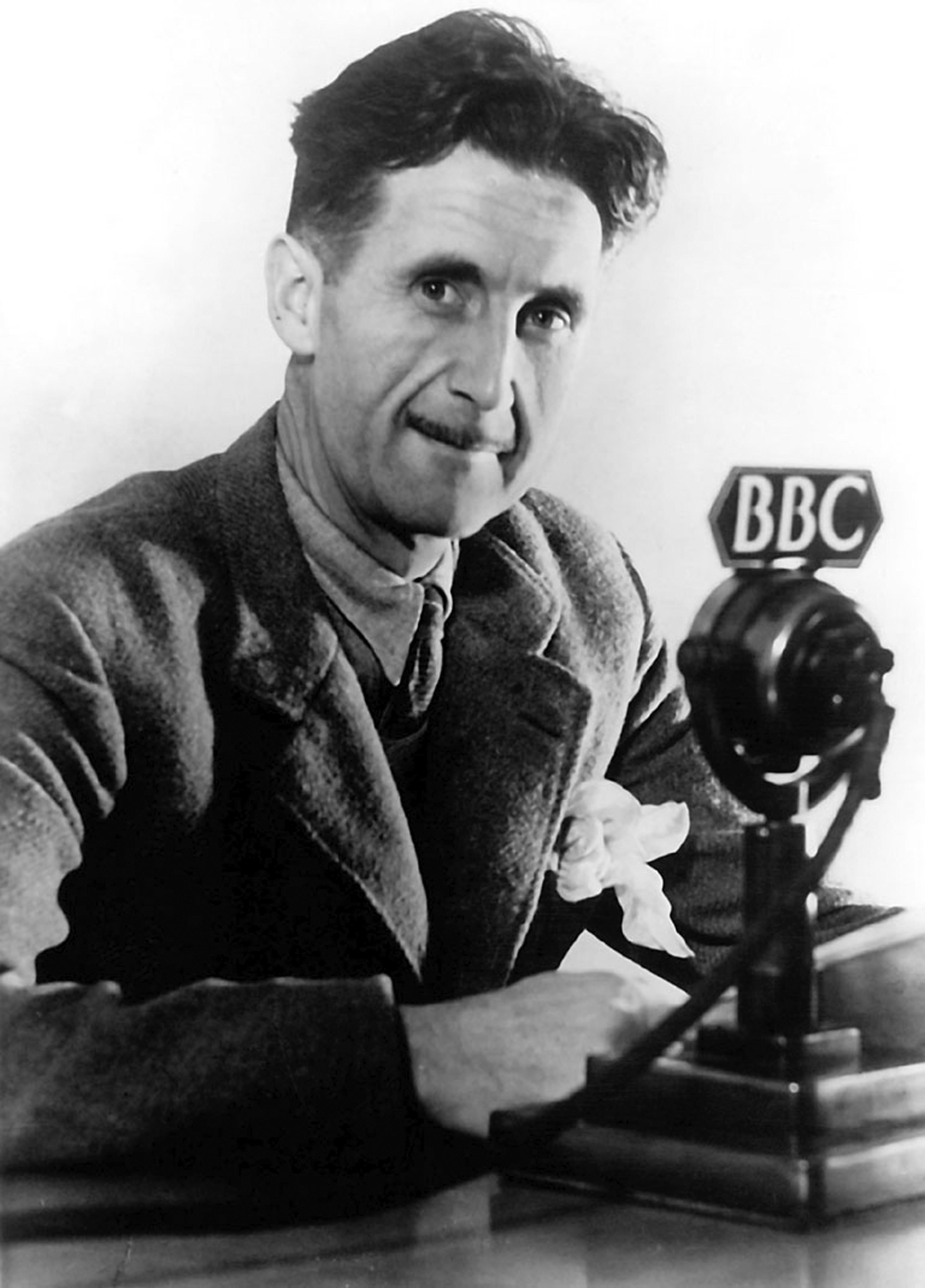 Der englische Schriftsteller George Orwell | Bild:picture alliance / imageBROKER | Pictures From History
