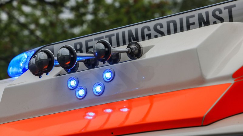 Symbolbild Rettungsdienst | Bild: dpa-Bildfunk/Oliver Berg Symbolbild Rettungsdienst