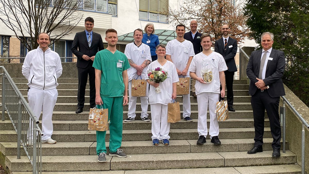 Die Klinik- und Pflegedienstleitung des Innklinikums Mühldorf hat die letzten fünf Soldatinnen und Soldaten verabschiedet.