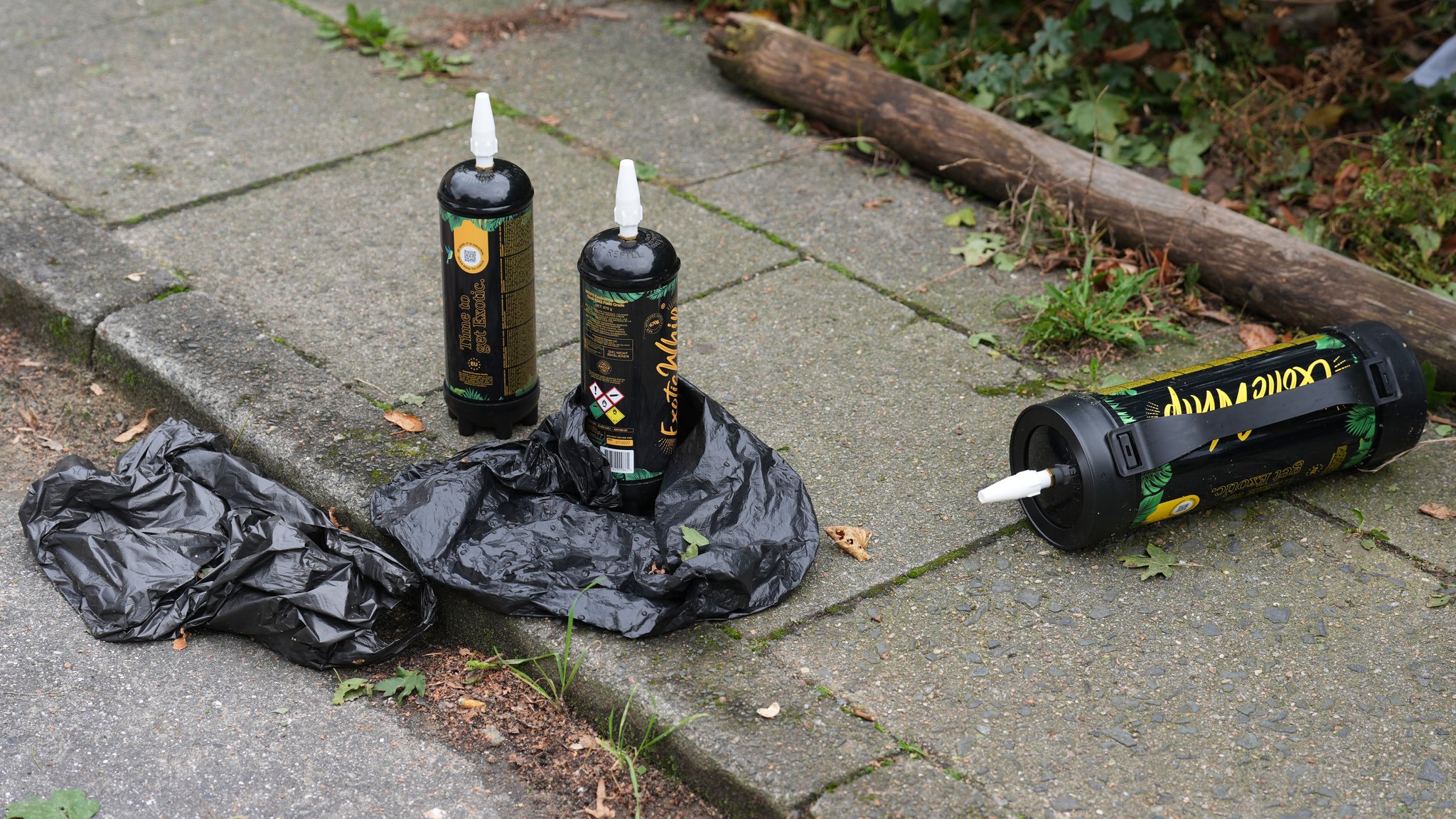 Lachgas eingeatmet: Drei Menschen nach Party im Krankenhaus