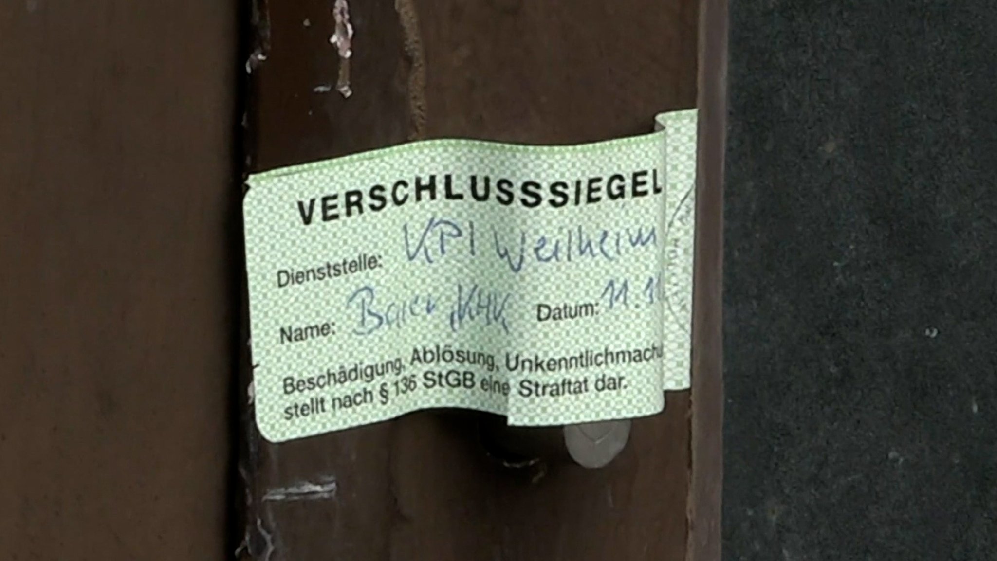 Verschlusssiegel der Polizei