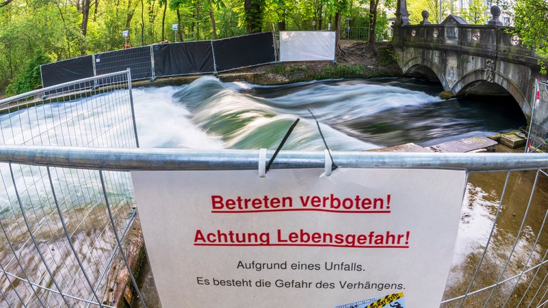 Eisbach-Surferin im Krankenhaus gestorben | Bild: BR Eisbach-Surferin im Krankenhaus gestorben