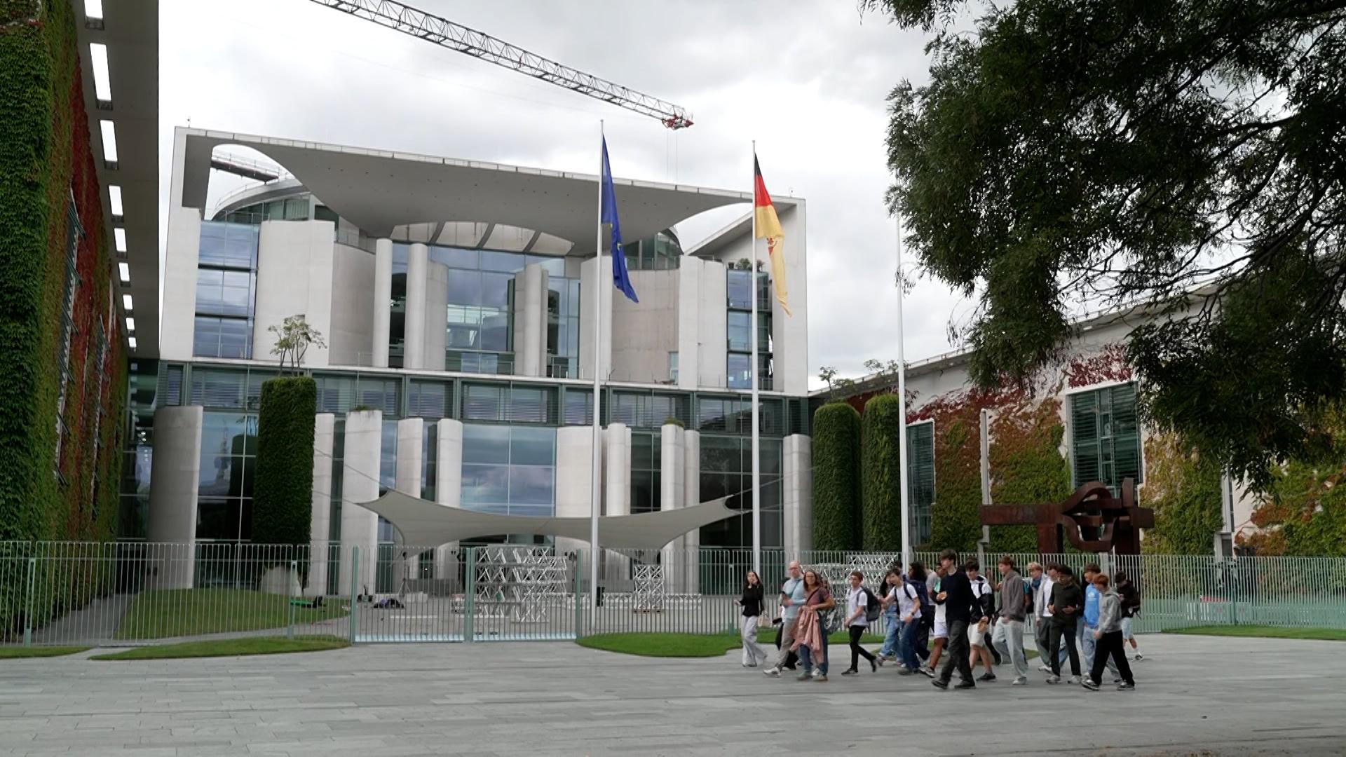 Bundeskanzler Friedrich Merz ist am Nachmittag mit den Spitzen der Union im Kanzleramt zusammengetroffen. 