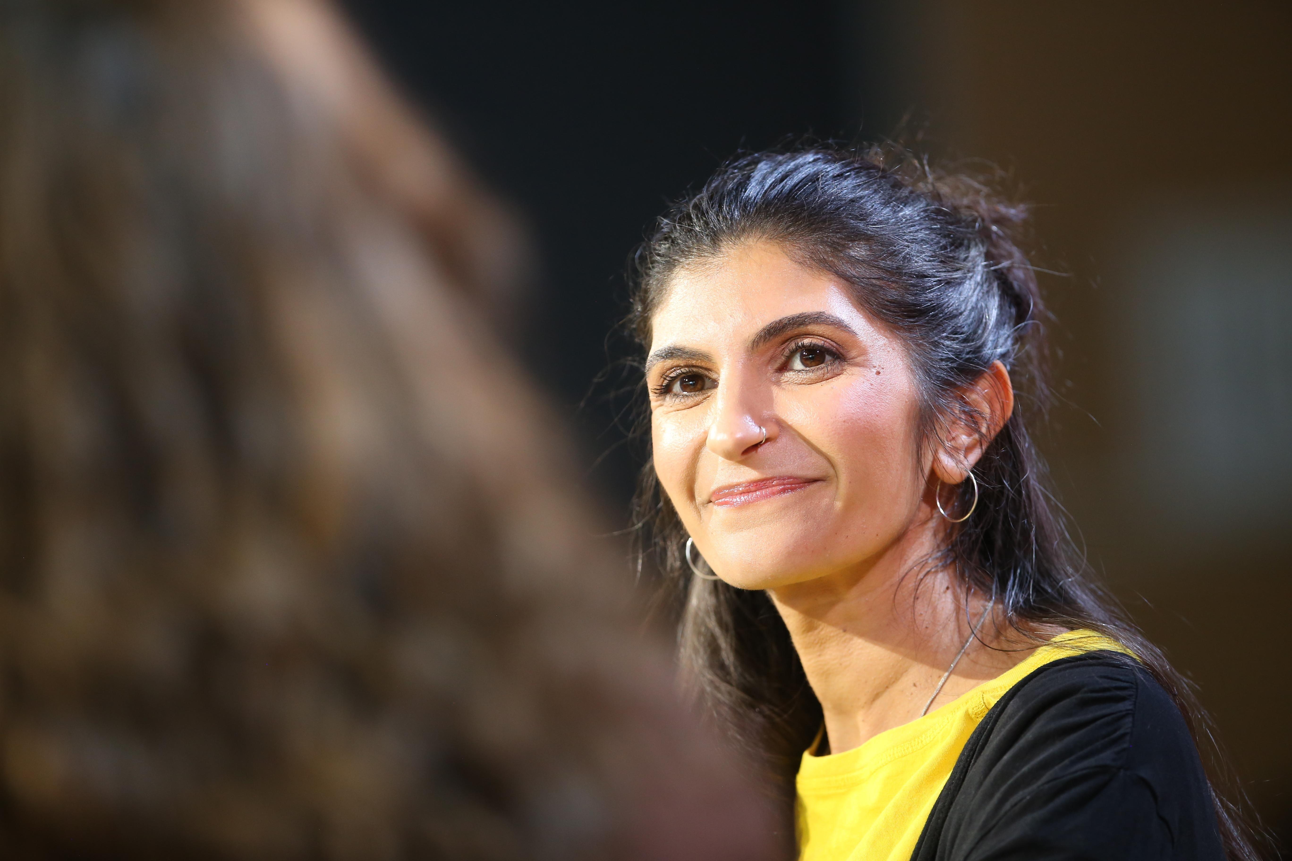 Annette Dittert wins Bayern 2-Publikumspreis for 'Dear Britain