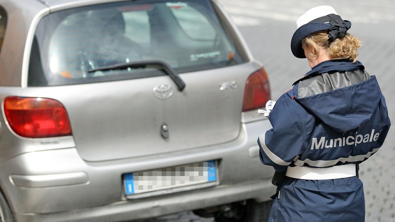 (Symbolbild) Nach über einem Jahr versendet Italien wieder Bußgeldbescheide an deutsche Verkehrssünder | Bild: picture alliance / ZB | Jan Woitas (Symbolbild) Nach über einem Jahr versendet Italien wieder Bußgeldbescheide an deutsche Verkehrssünder