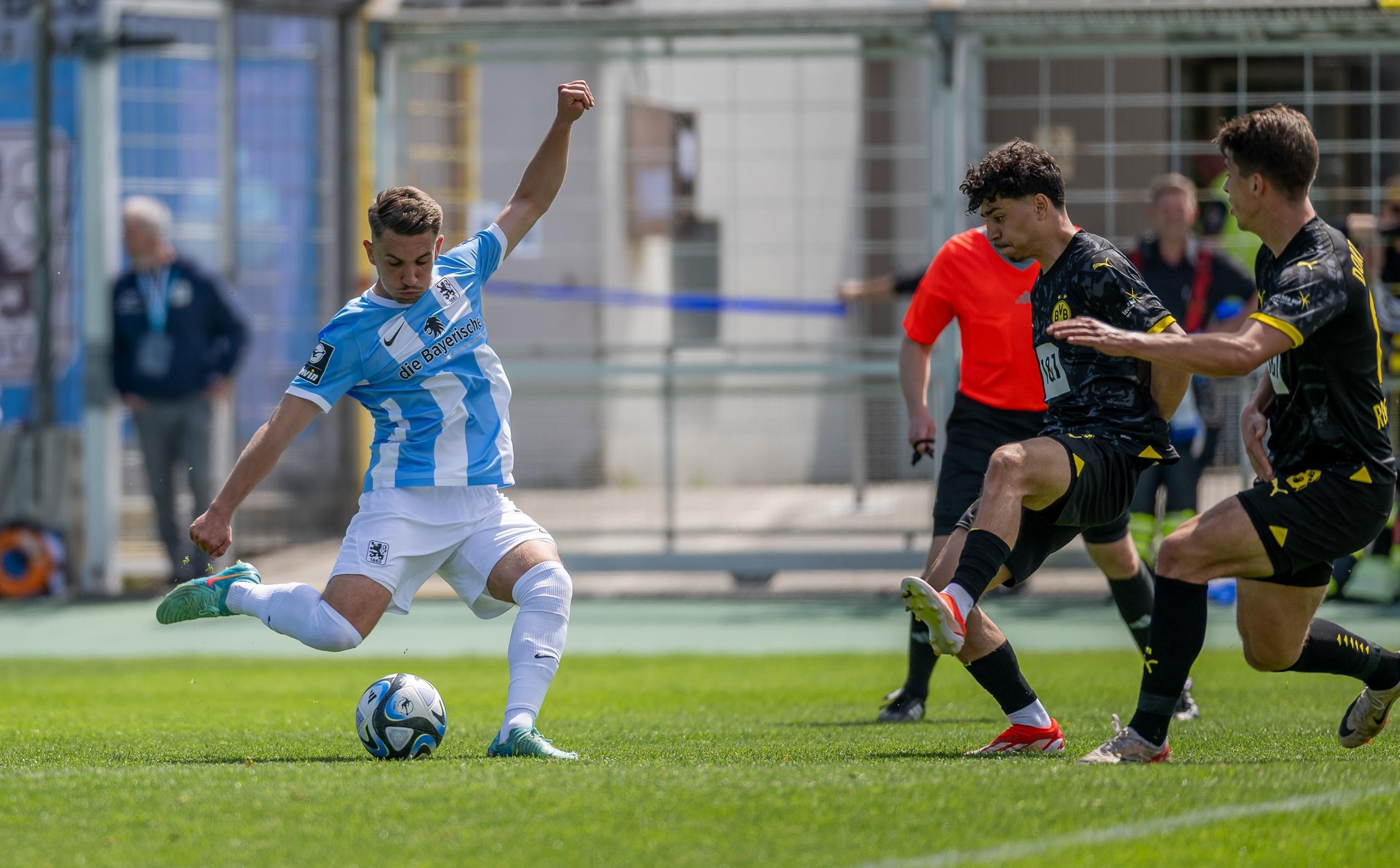 Spielszene TSV 1860 München - Borussia Dortmund II