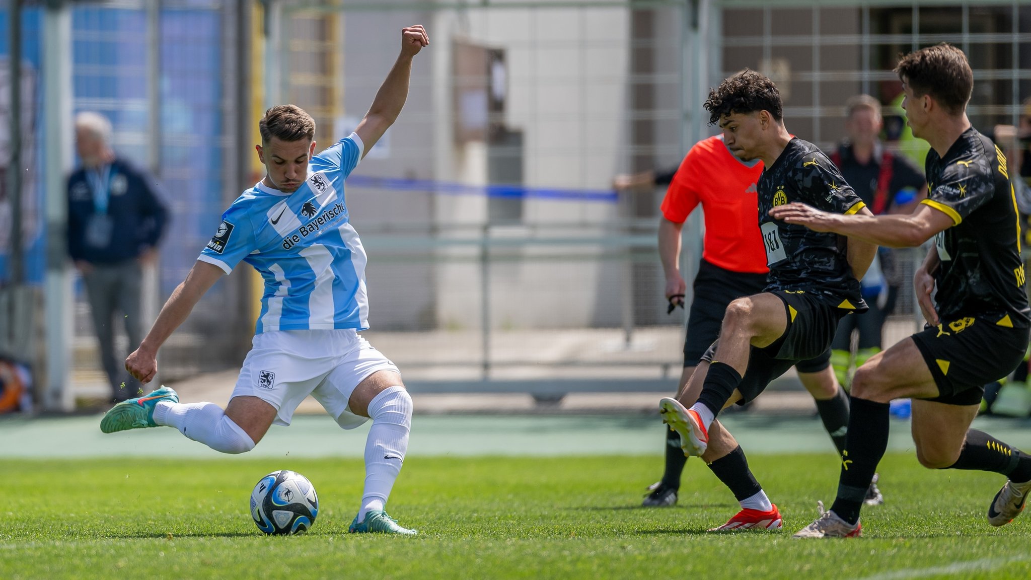 Spielszene TSV 1860 München - Borussia Dortmund II