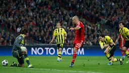 Arjen Robben (FC Bayern) beim Siegtor im Champions-League-Finale 2013 gegen Borussia Dortmund | Bild:picture alliance / AP Photo | Matt Dunham