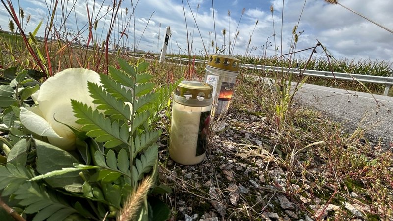 Die Unfallstelle bei Riekofen | Bild: BR/Andreas Wenleder Die Unfallstelle bei Riekofen