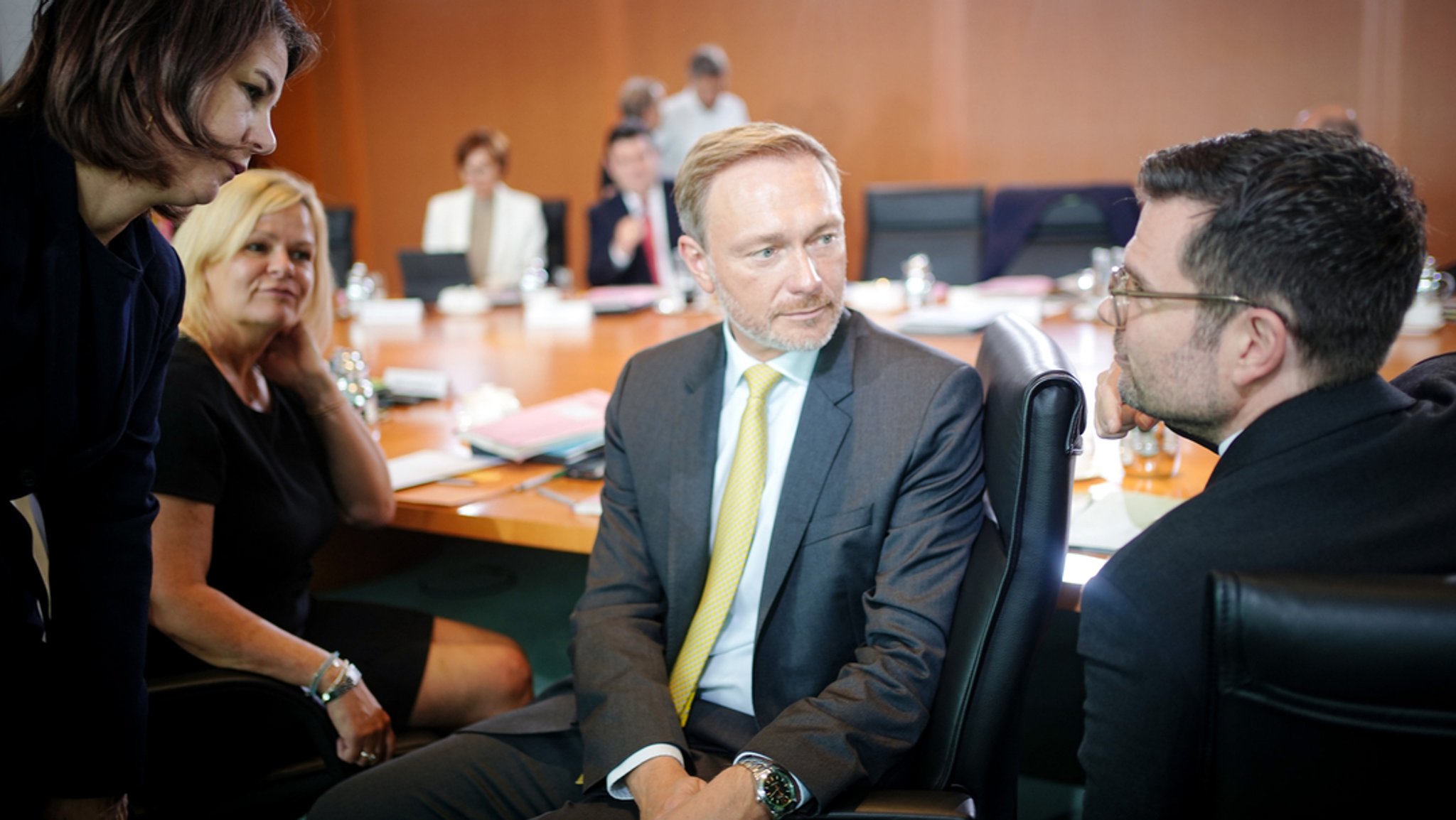 Die Ministerinnen bzw. Minister (v.l.) Annalena Baerbock, Nancy Faeser, Christian Lindner, Marco Buschmann